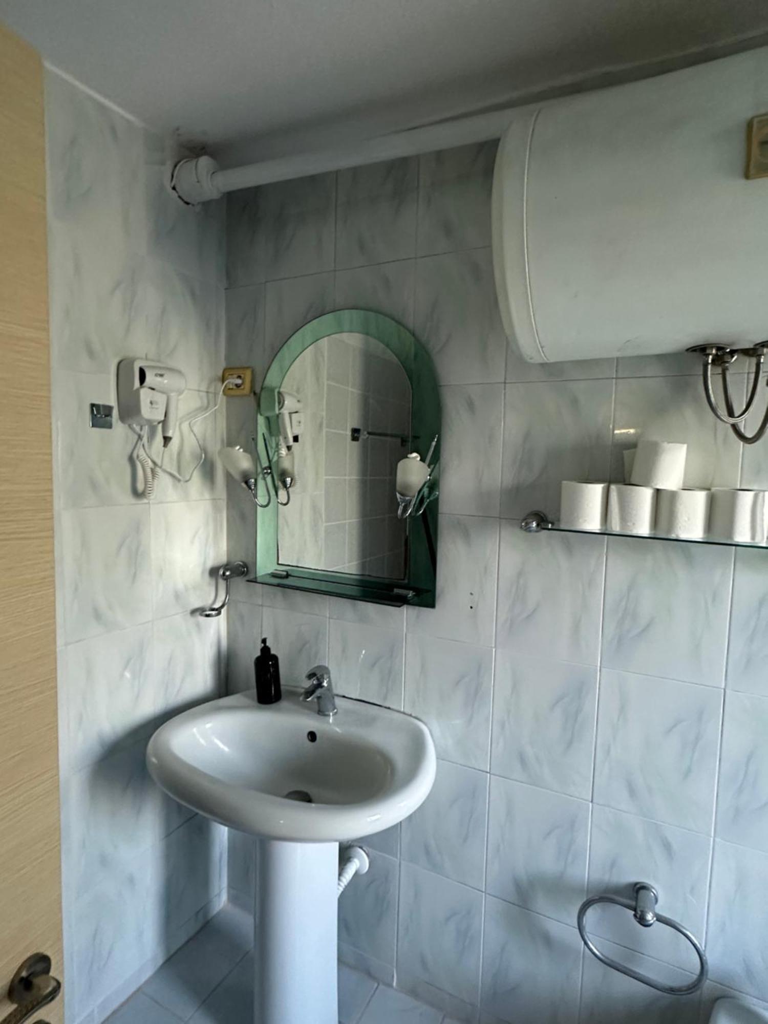 Central Apartments Appartamento Tirana